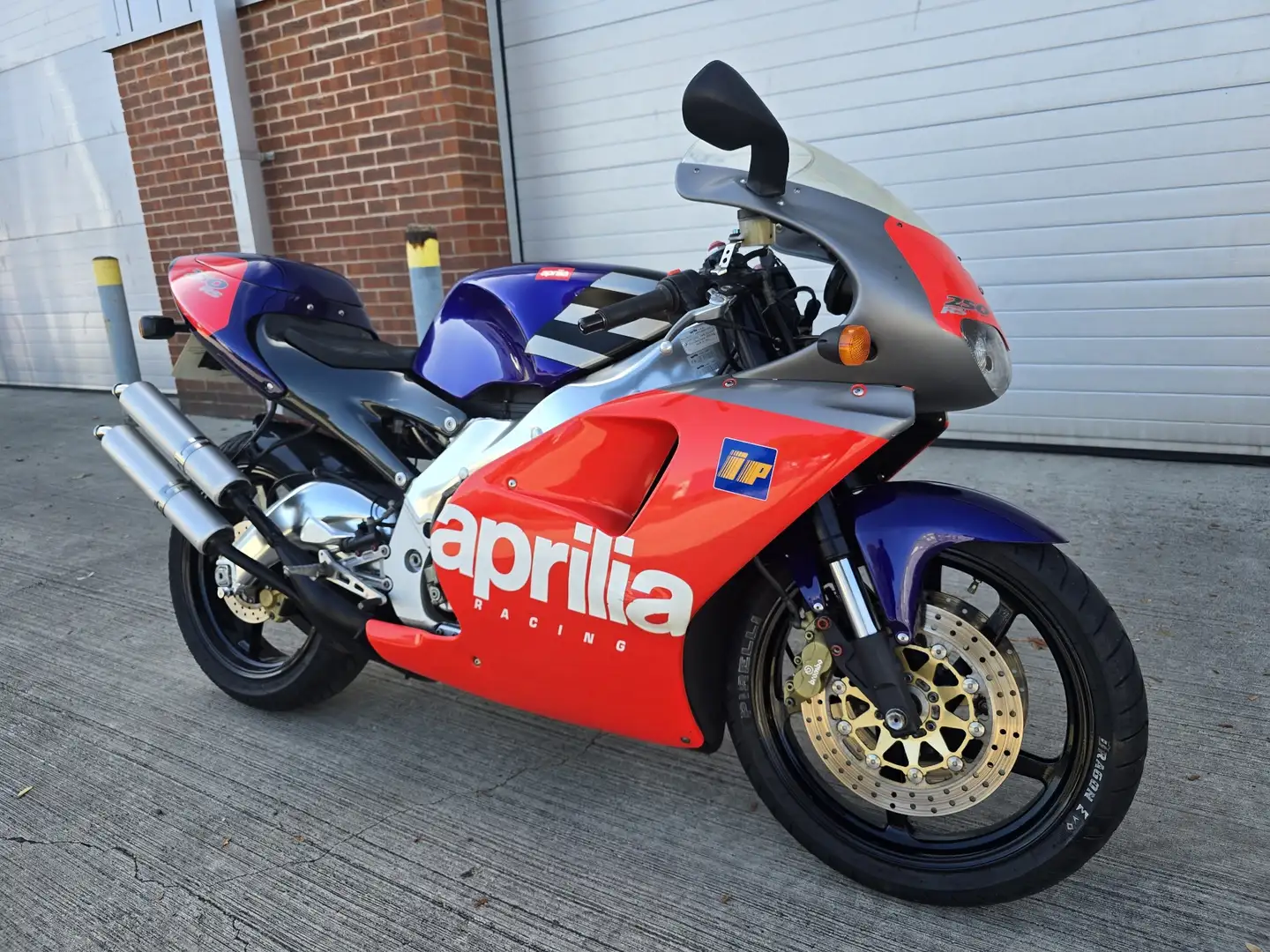 Aprilia RS 250 Reggiani Replica Rouge - 2