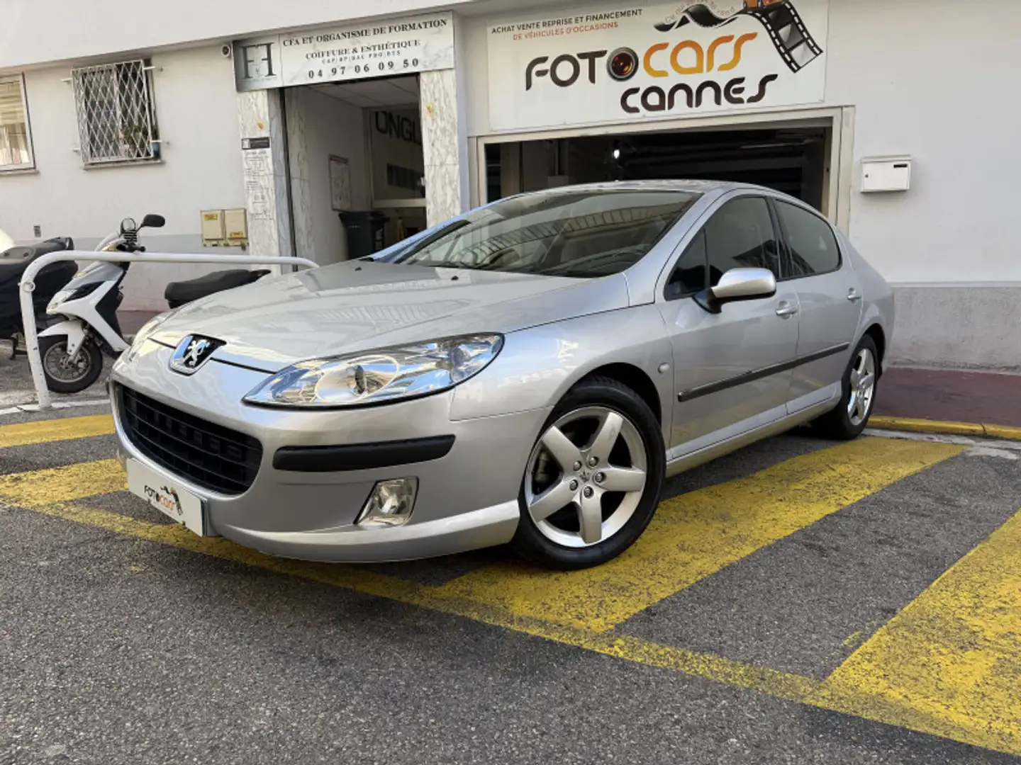 Peugeot 407 2.0 HDI136 CONFORT BAA Grau - 1