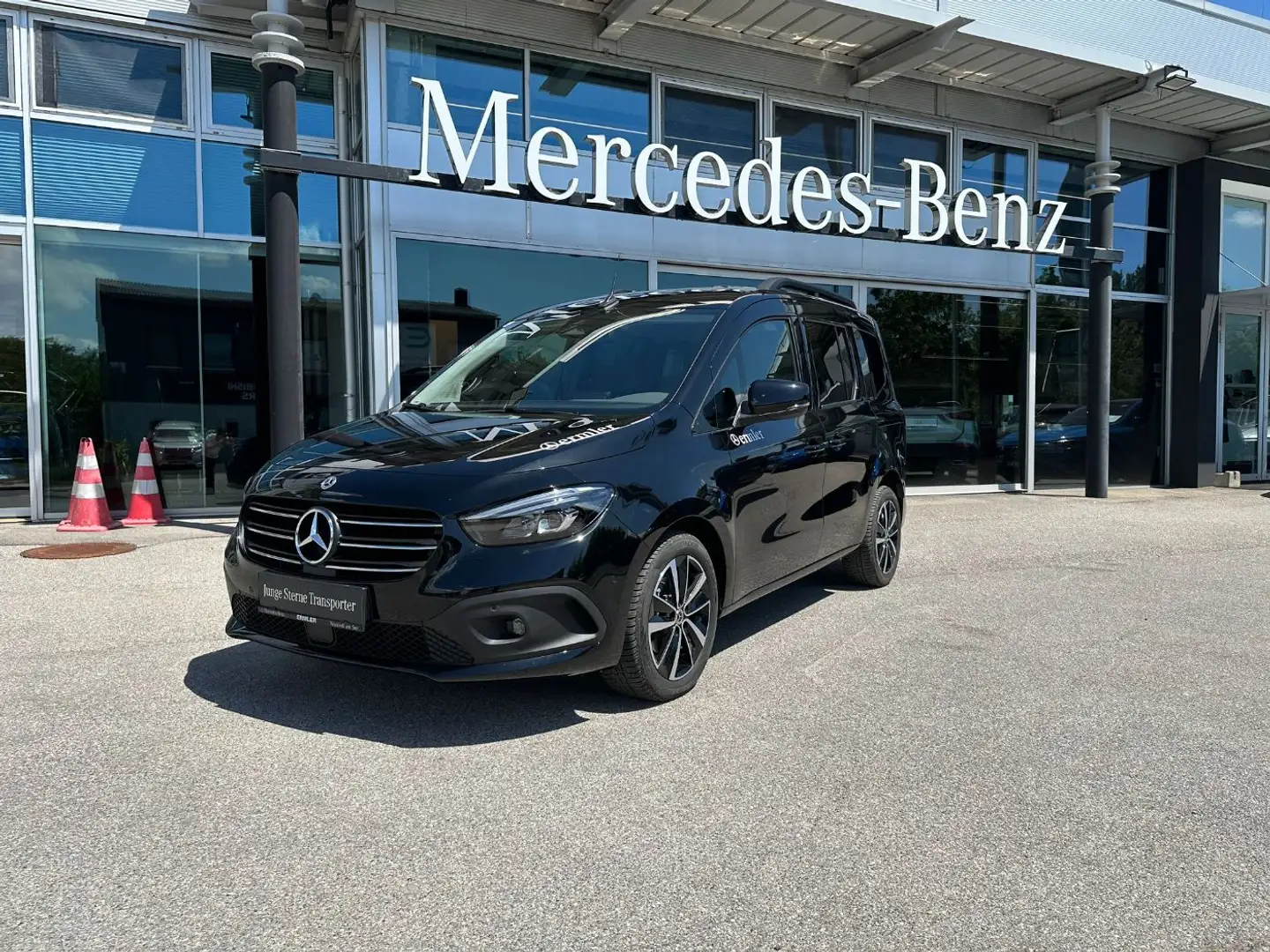 Mercedes-Benz T-Klasse T 180 d PROGRESSIVE Standard Navi PTS DAB RKam Schwarz - 2