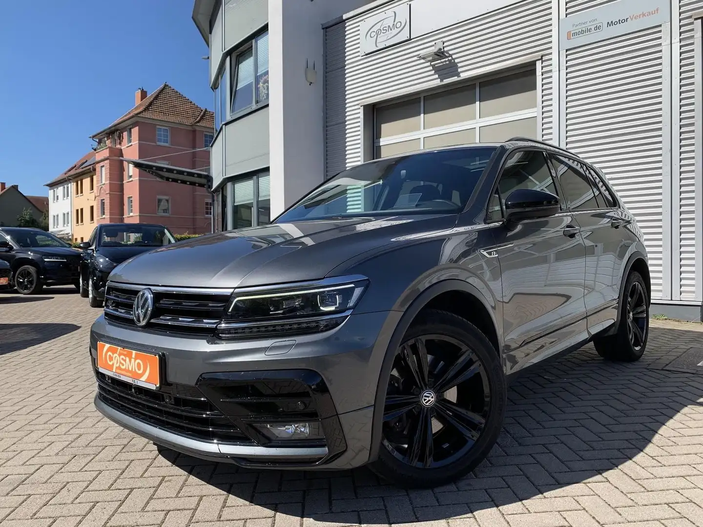Volkswagen Tiguan 2.0TDI R-Line 4M Pano+AHK+Standhz+DYN+HUD Grau - 1