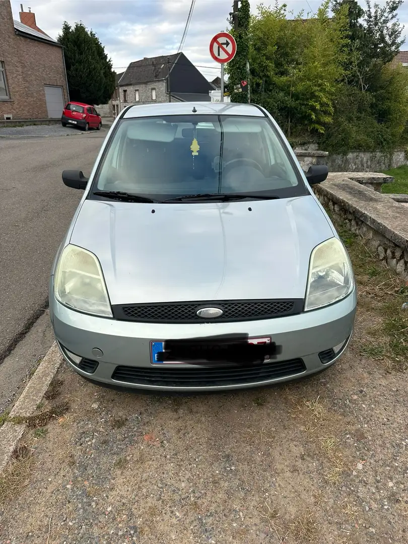 Ford Fiesta 1.3i Ambiente - 1