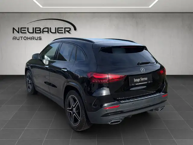 Mercedes-Benz GLA 200 d 4MATIC Österreich-Edition AMG Line Ansicht 5