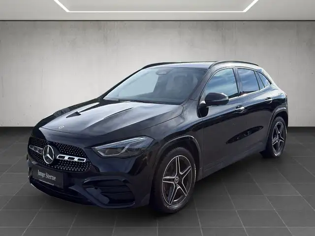 Mercedes-Benz GLA 200 d 4MATIC Österreich-Edition AMG Line Ansicht 2