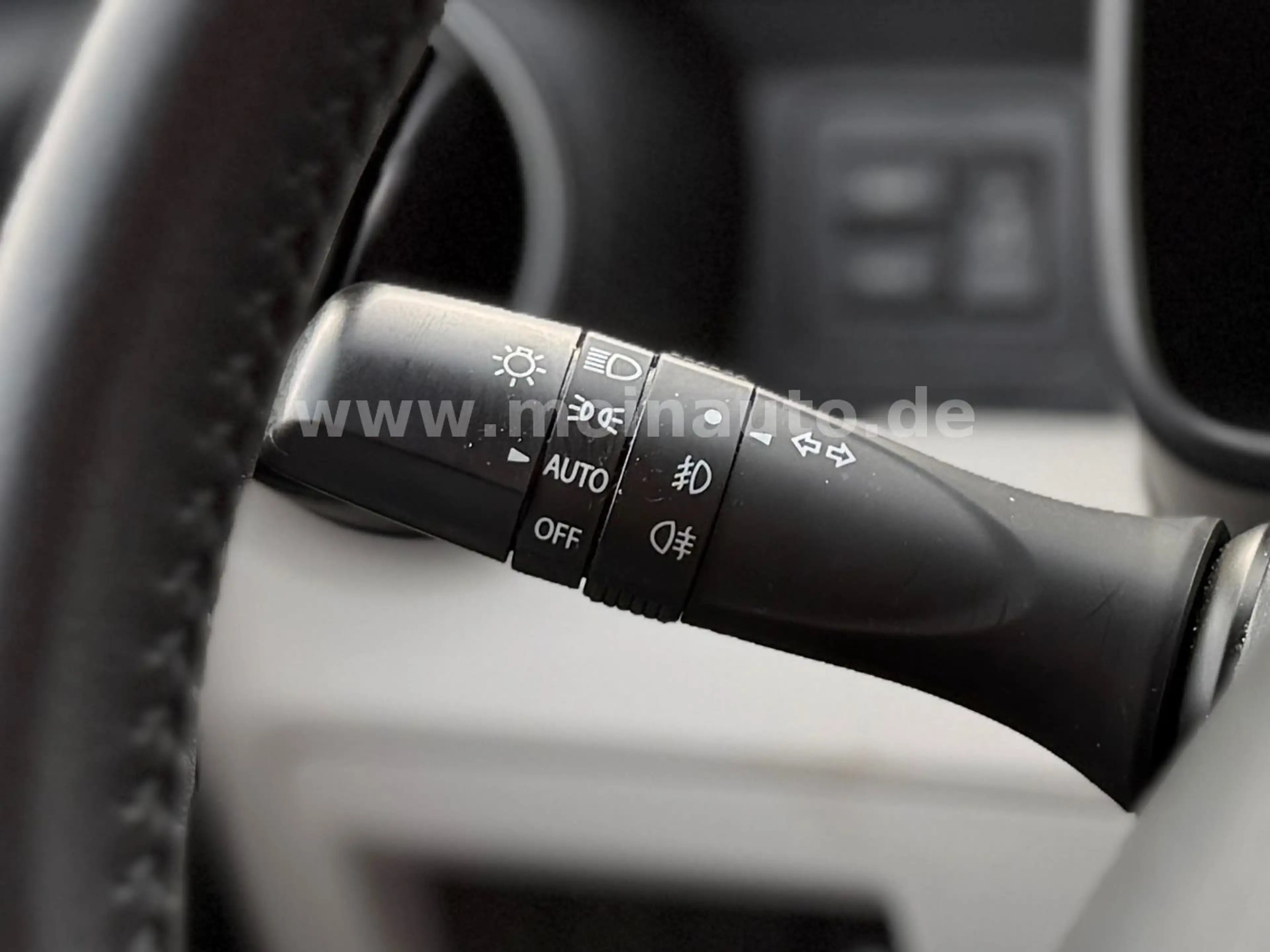 Suzuki Ignis Comfort+ KAMERA NAVI APPLE ANDROID SPUR — photo 14
