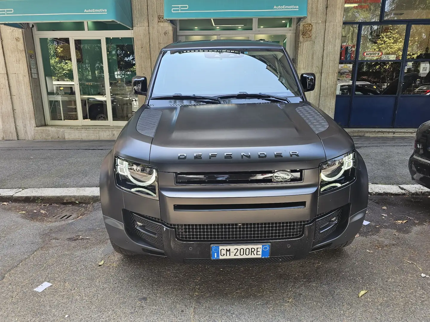 Land Rover Defender 110 3.0d i6 mhev SE awd Schwarz - 2