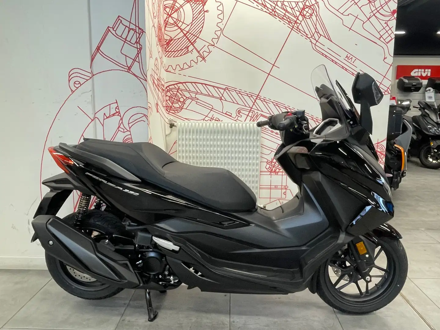 Honda Forza 350 Noir - 1