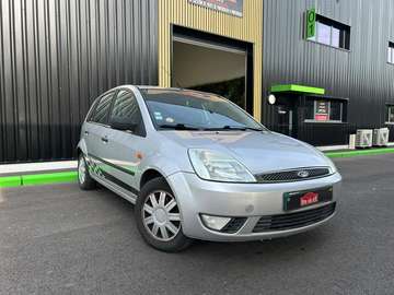 Fiesta 1.4i 2002 BERLINE Ghia PHASE 1