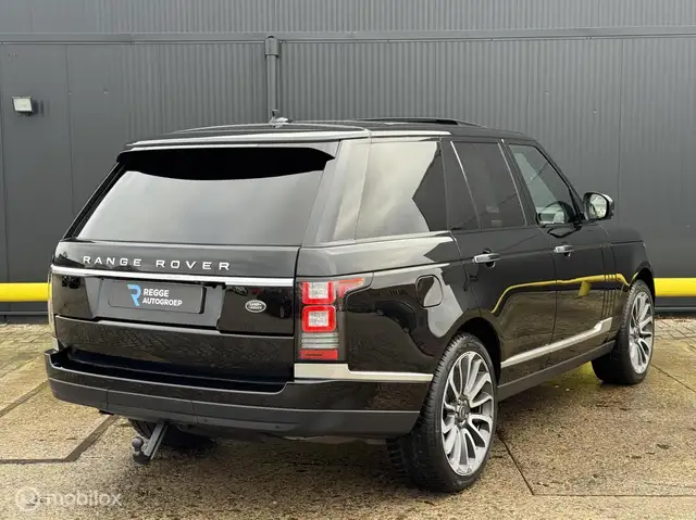 Land Rover Range Rover view 3