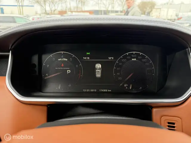 Land Rover Range Rover view 15