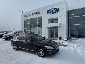 4dr Sdn V8 w-Technology Pkg