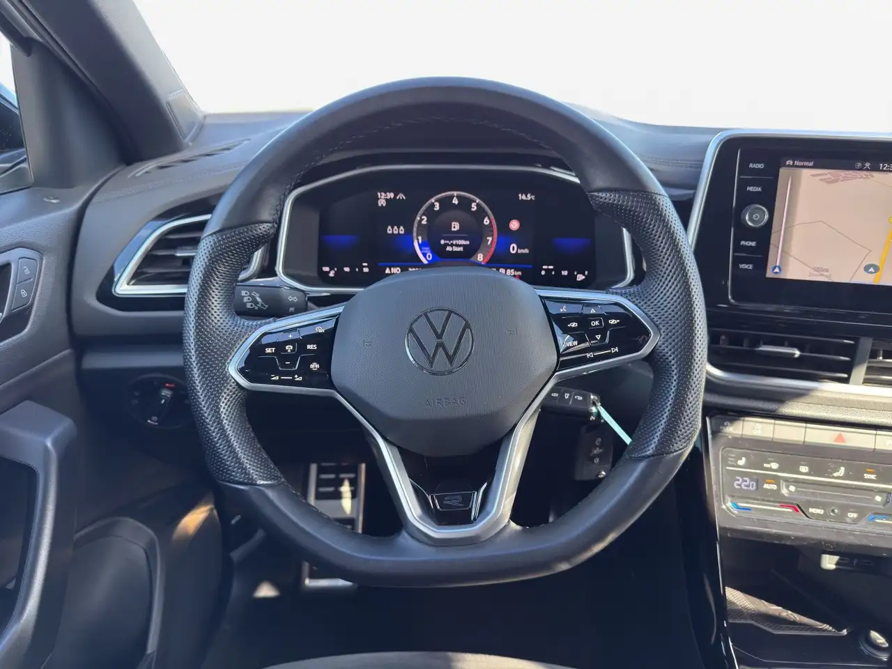 Volkswagen T-Roc T-ROC 1.0 TSI R-LINE*LED*KAMERA*PDC*SHZ*NAVI*KLI 10