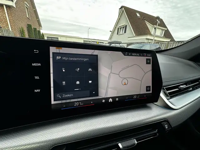 BMW Ix1 view 9