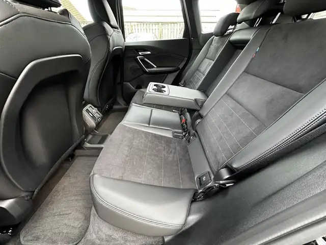 BMW Ix1 view 3