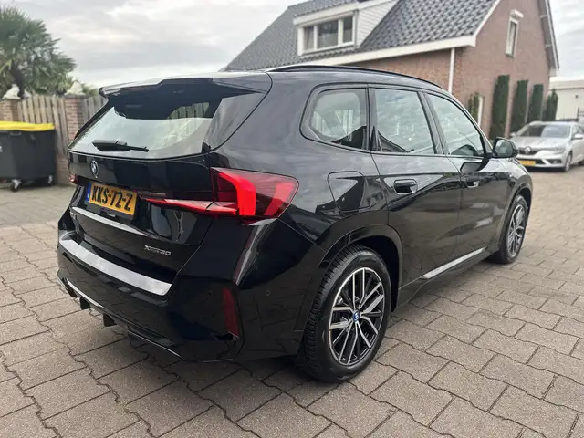BMW Ix1 view 13
