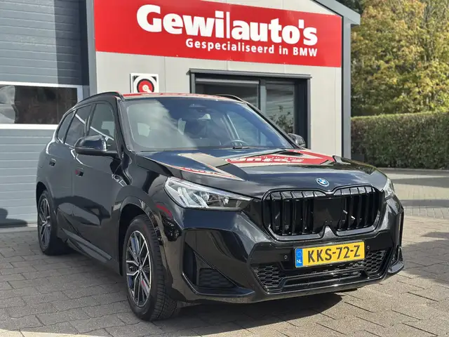 BMW Ix1 view 19