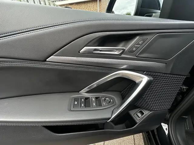 BMW Ix1 view 20