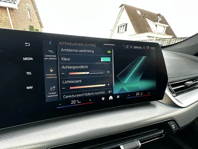 BMW Ix1 view 11