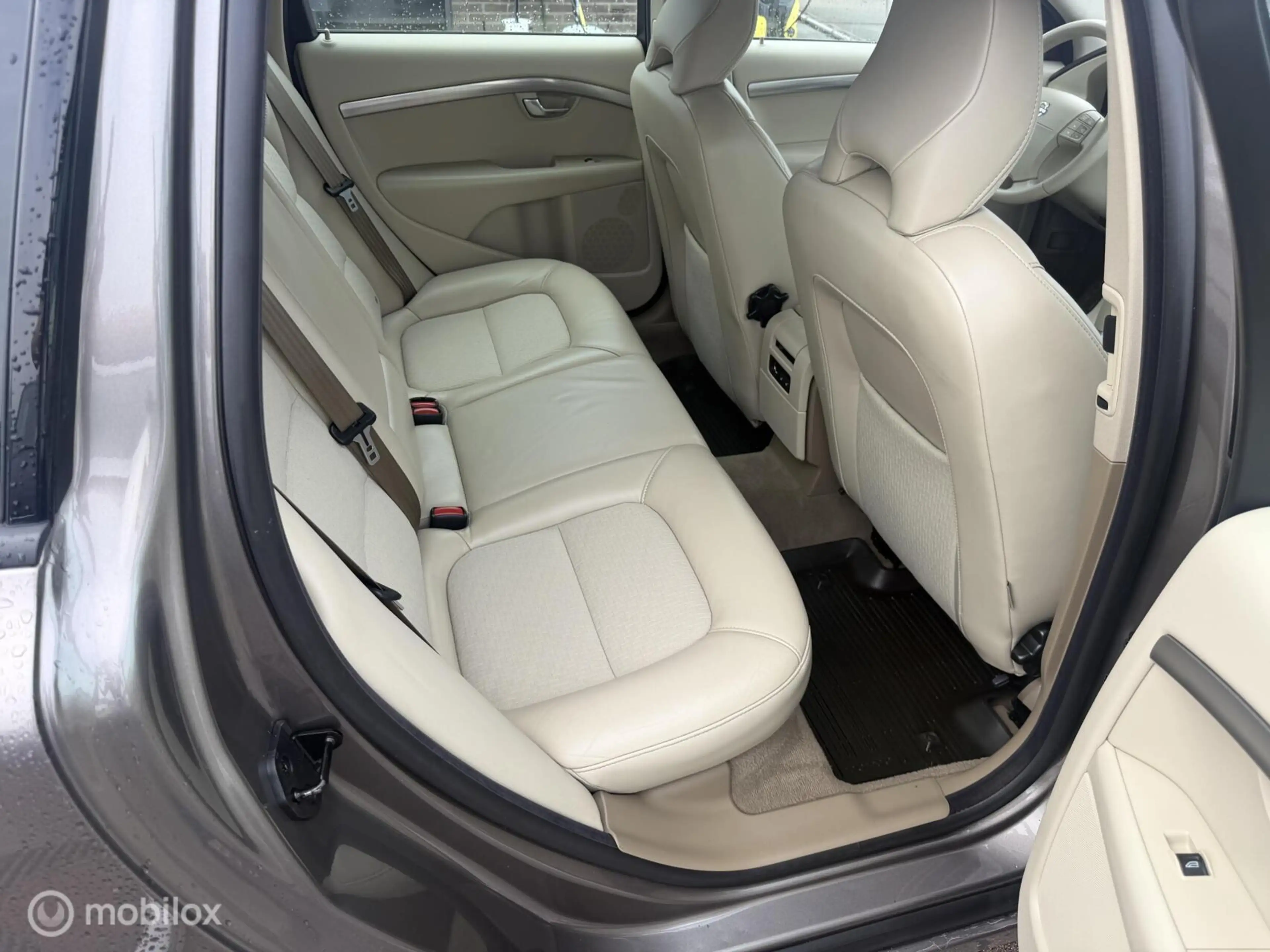 Volvo V70 2.5FT Momentum AUTOMAAT / TREKHAAK — photo 6