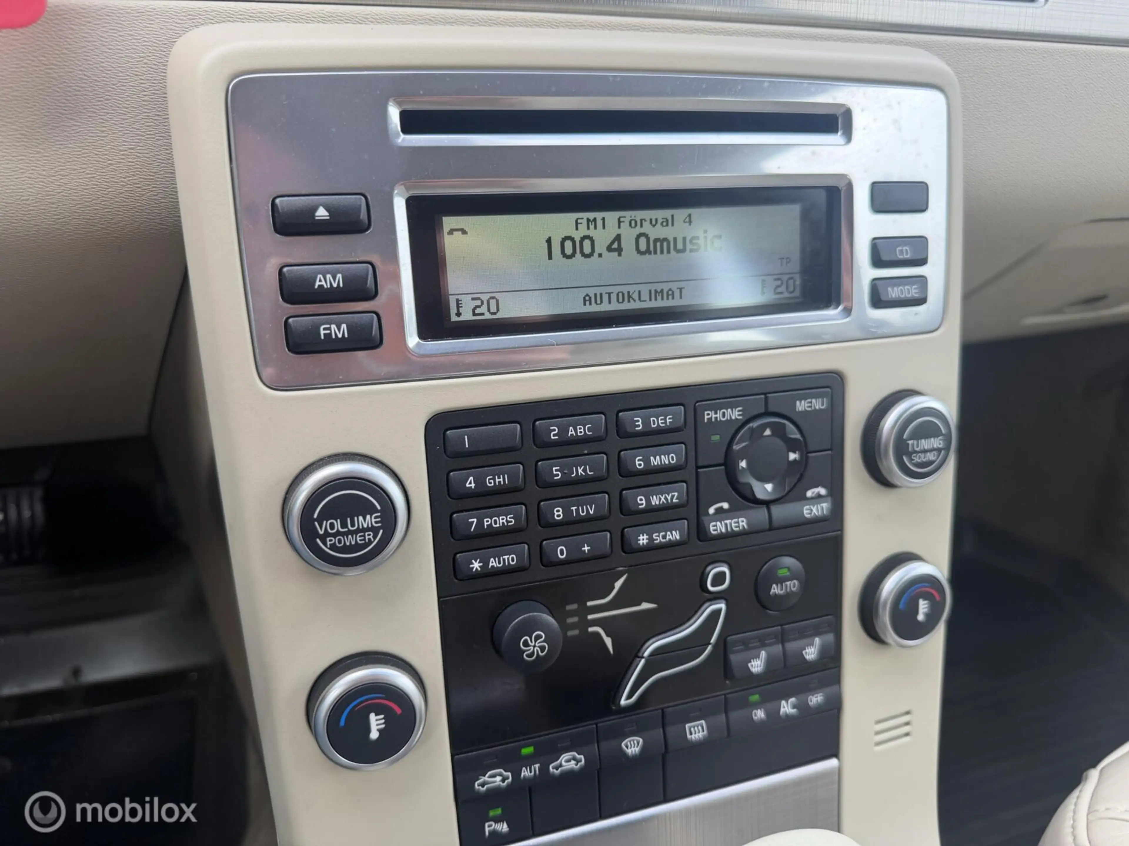 Volvo V70 2.5FT Momentum AUTOMAAT / TREKHAAK — photo 14