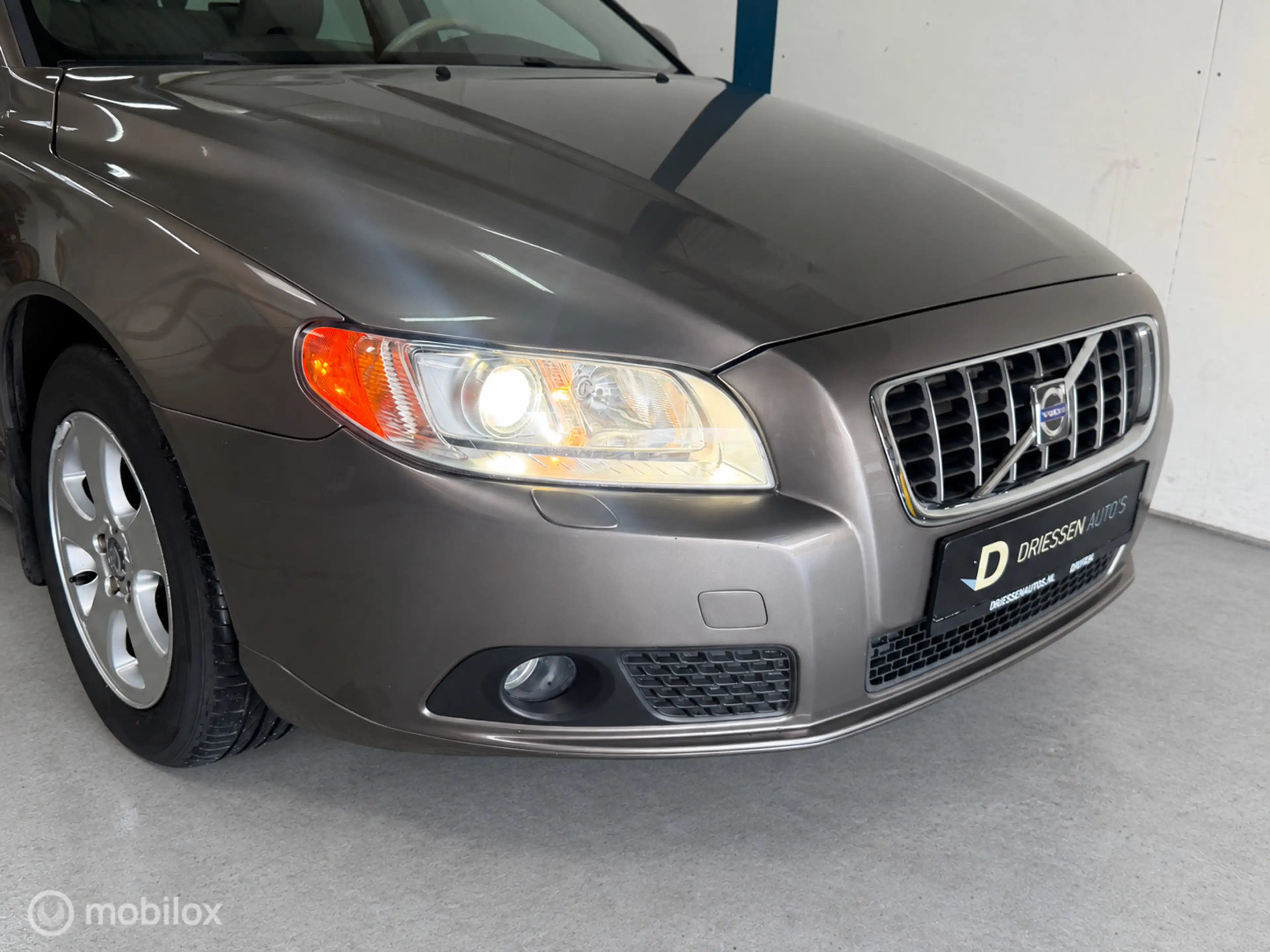 Volvo V70 2.5FT Momentum AUTOMAAT / TREKHAAK — photo 9