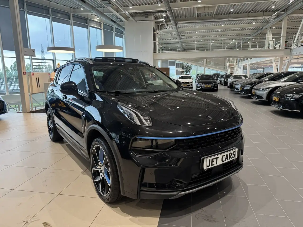 Lynk & Co 01