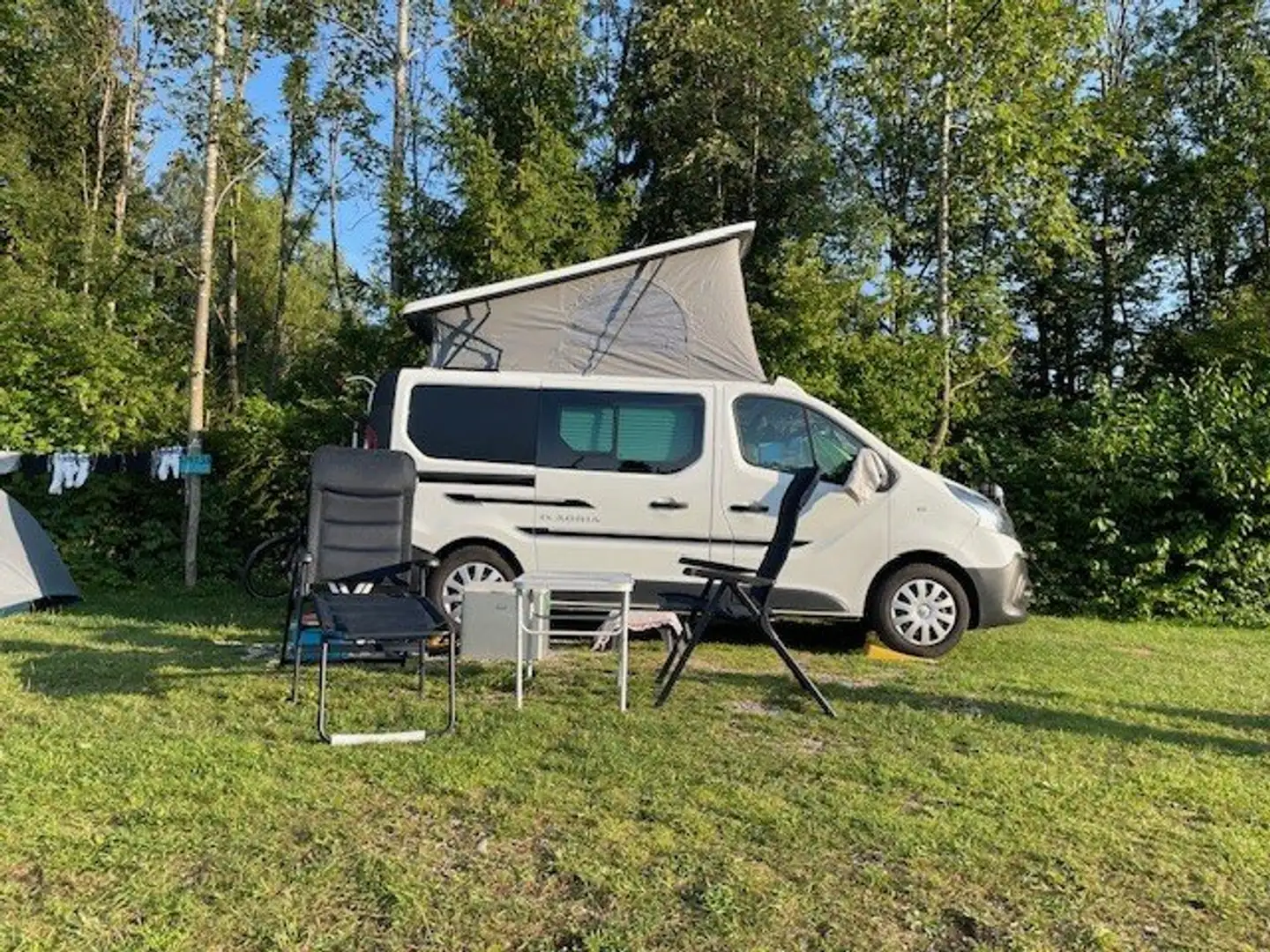 Adria VERKOCHT/VENDU/SOLD Active 5pl./4 slaappl. Blanc - 1
