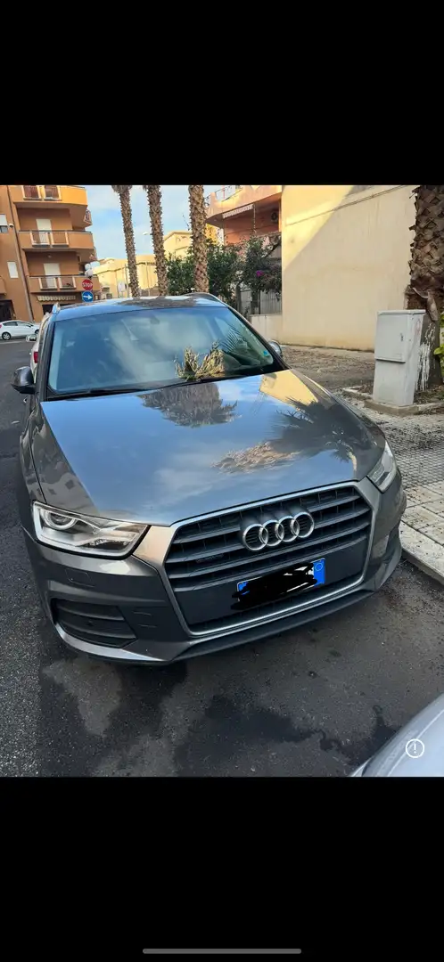 Audi Q3 Quattro business 2.0 150cv Grigio - 1