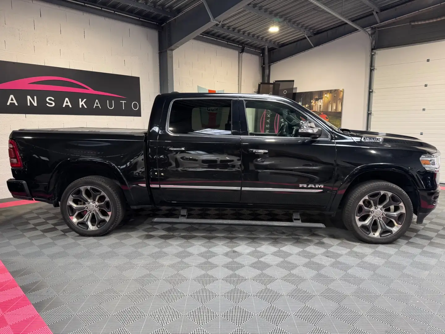 Dodge RAM Limited Pick Up Schwarz - 2