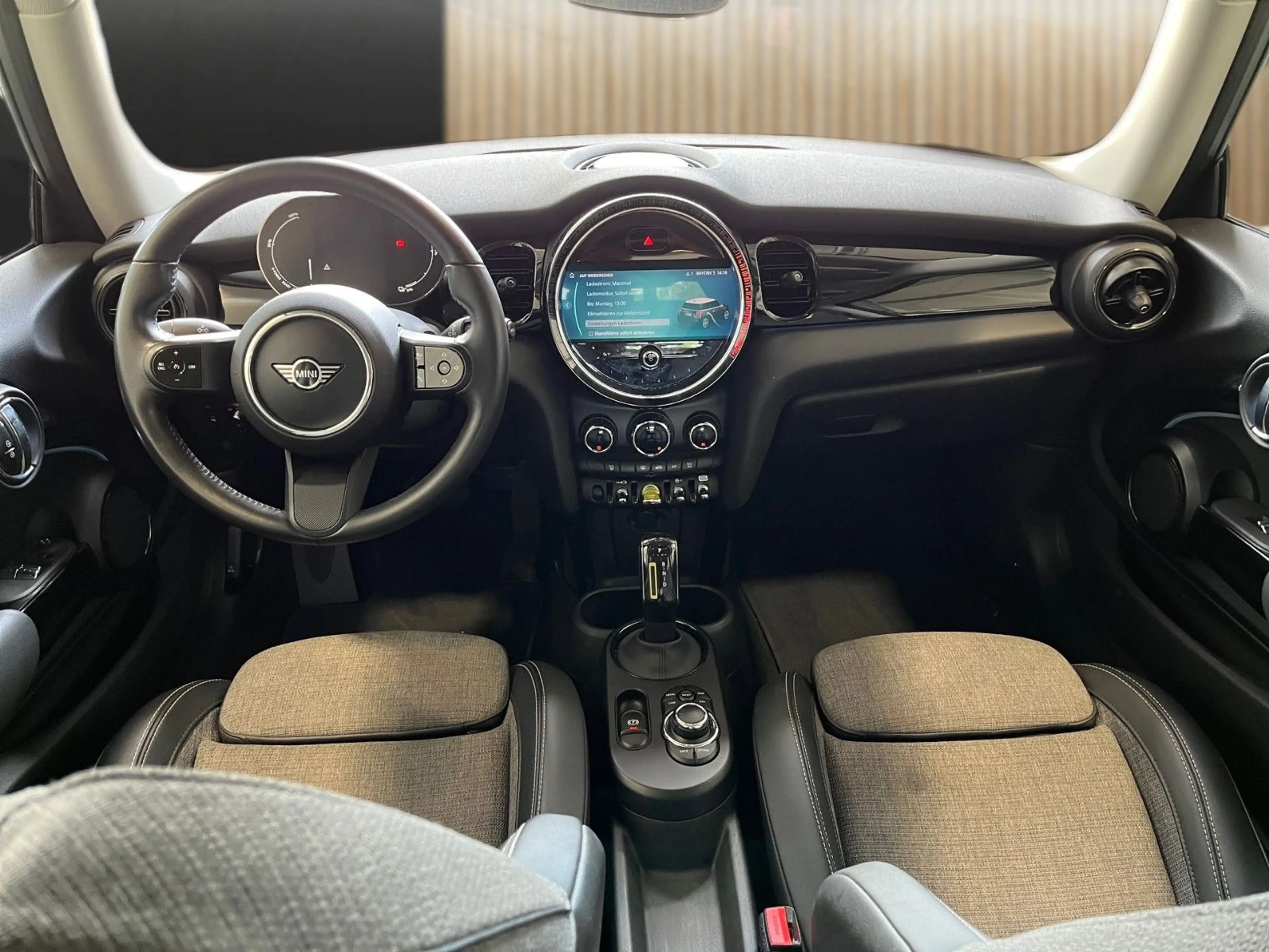 MINI Cooper SE Mini 3-trg. Cooper SE Classic Trim — photo 10