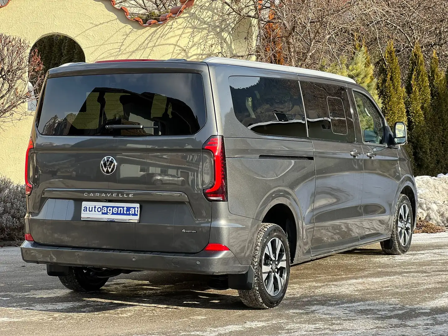 Volkswagen T7 Caravelle Caravelle LR LangTDI Style 4motion AHK ACC Standh. Grau - 2