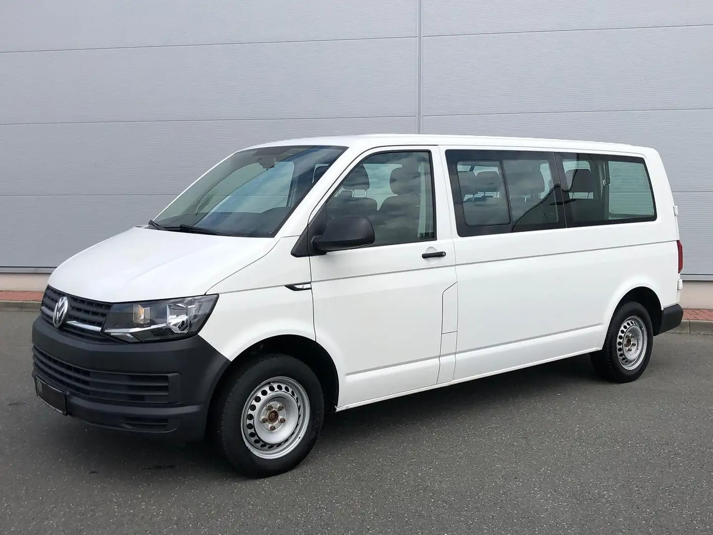 Volkswagen T6 Transporter 2.0 TDI Kombi lang 9-SITZE TEMP Fehér - 1