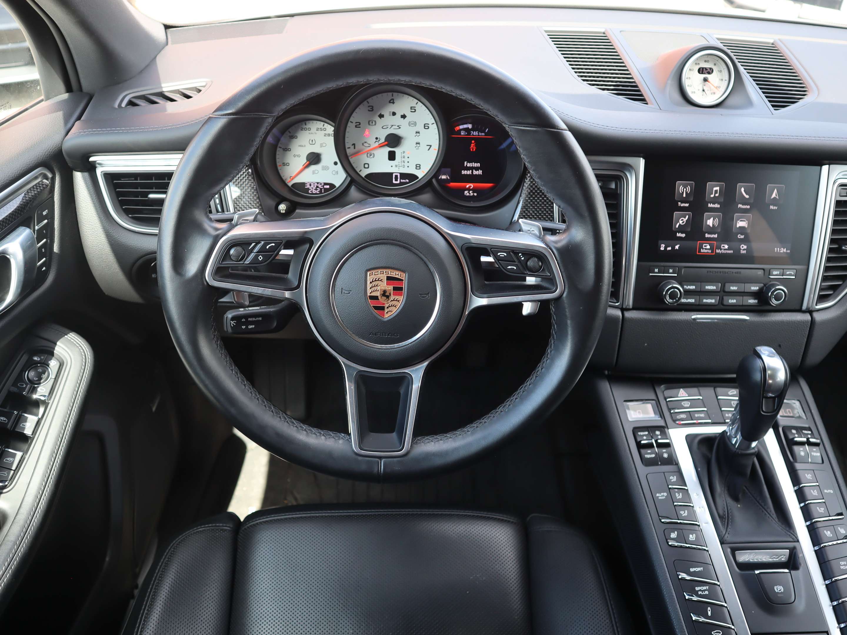 2018 Porsche Macan GTS thumb 14