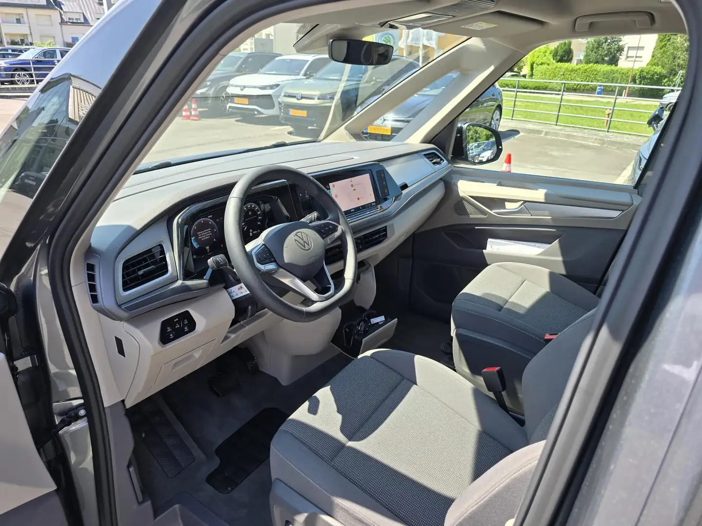Volkswagen T7 California Coast Gris - 2