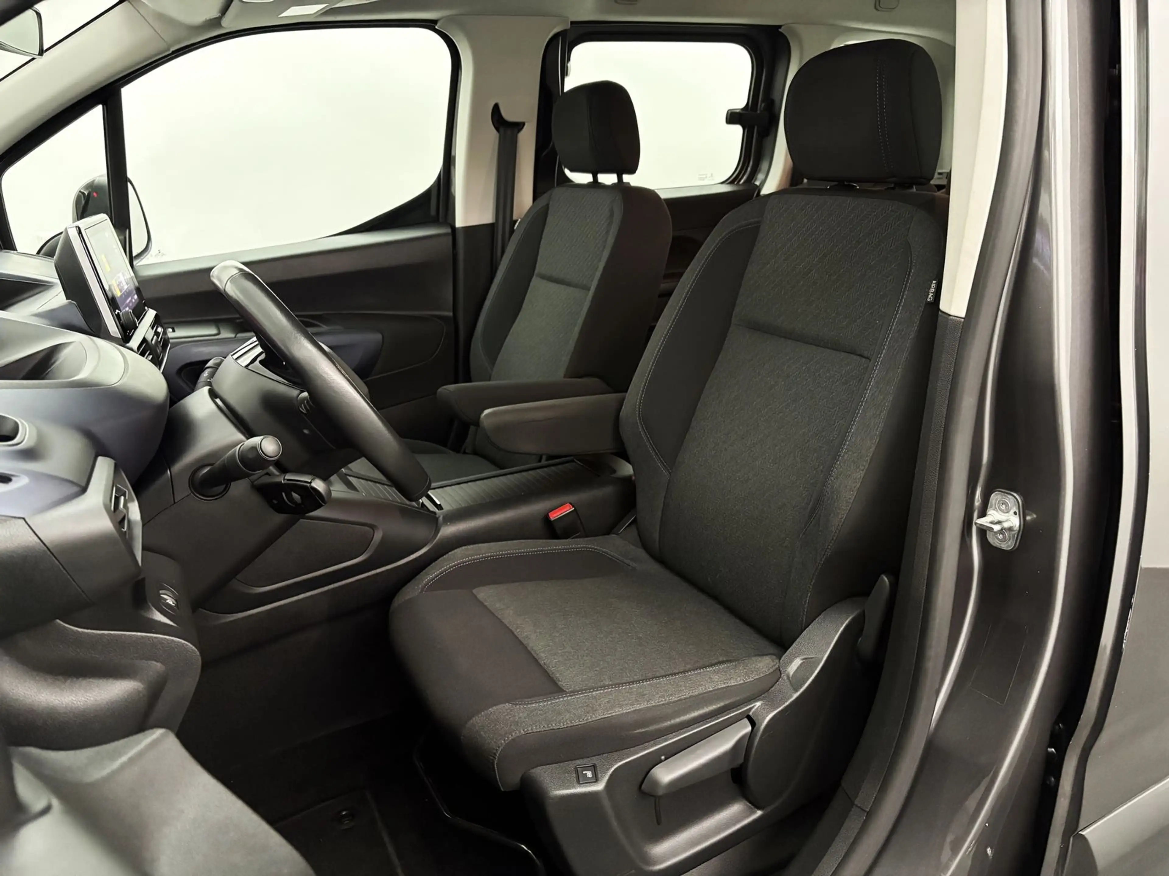 Peugeot Rifter Rifter 1.2 PureTech Allure Navi+Sitzhzg+Allwetter — photo 9