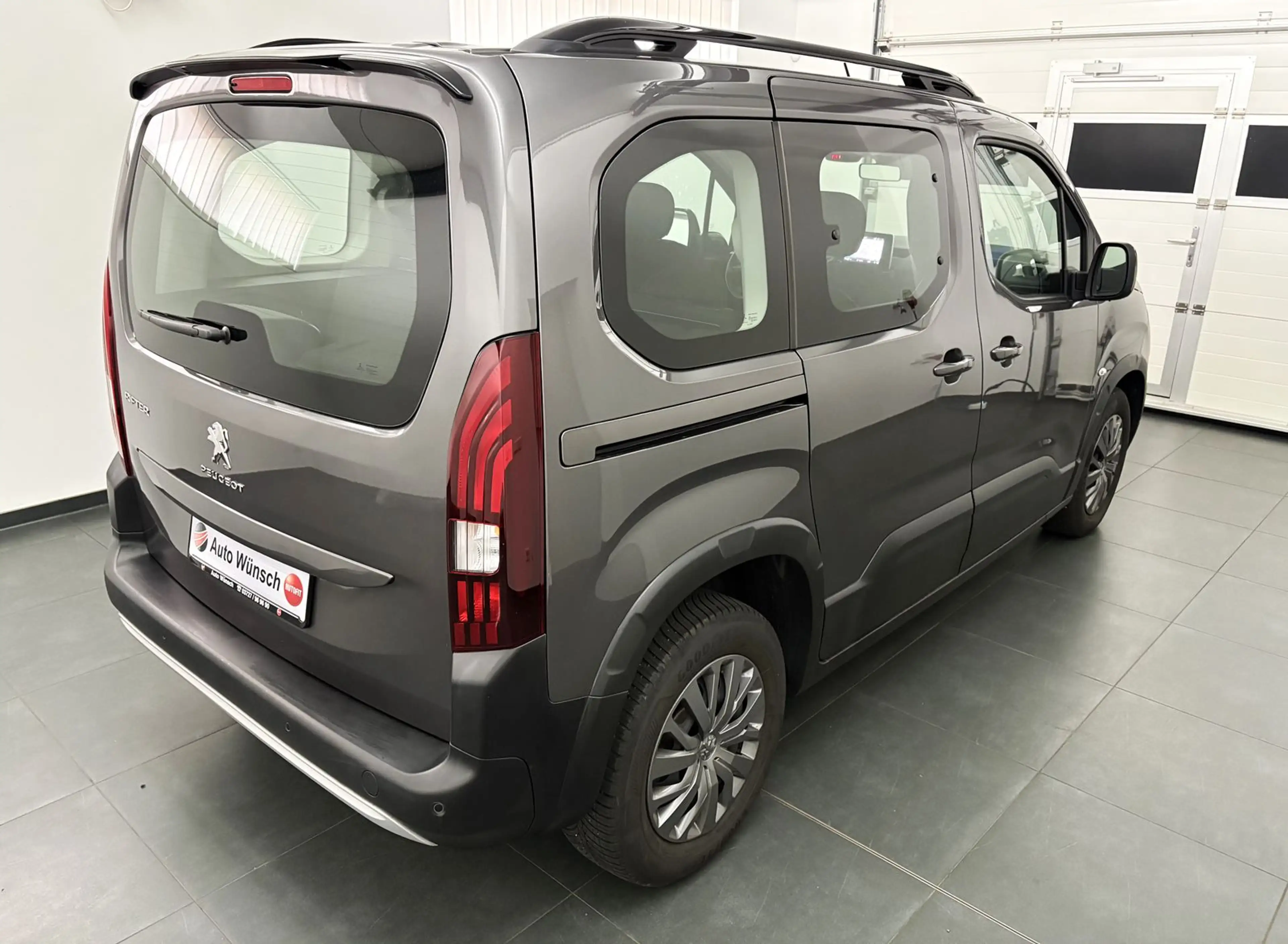 Peugeot Rifter Rifter 1.2 PureTech Allure Navi+Sitzhzg+Allwetter — photo 4