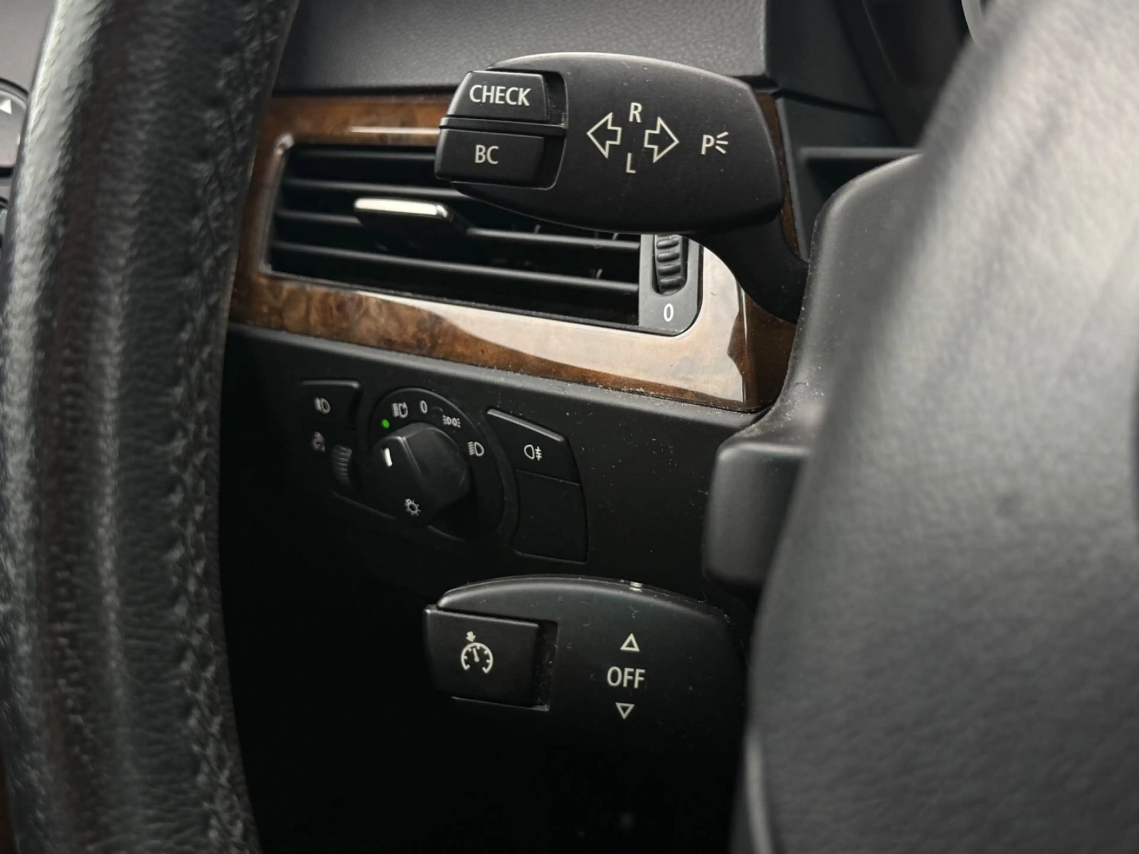 BMW 525 i xDrive , Leder , Automatik + Klima . — photo 13
