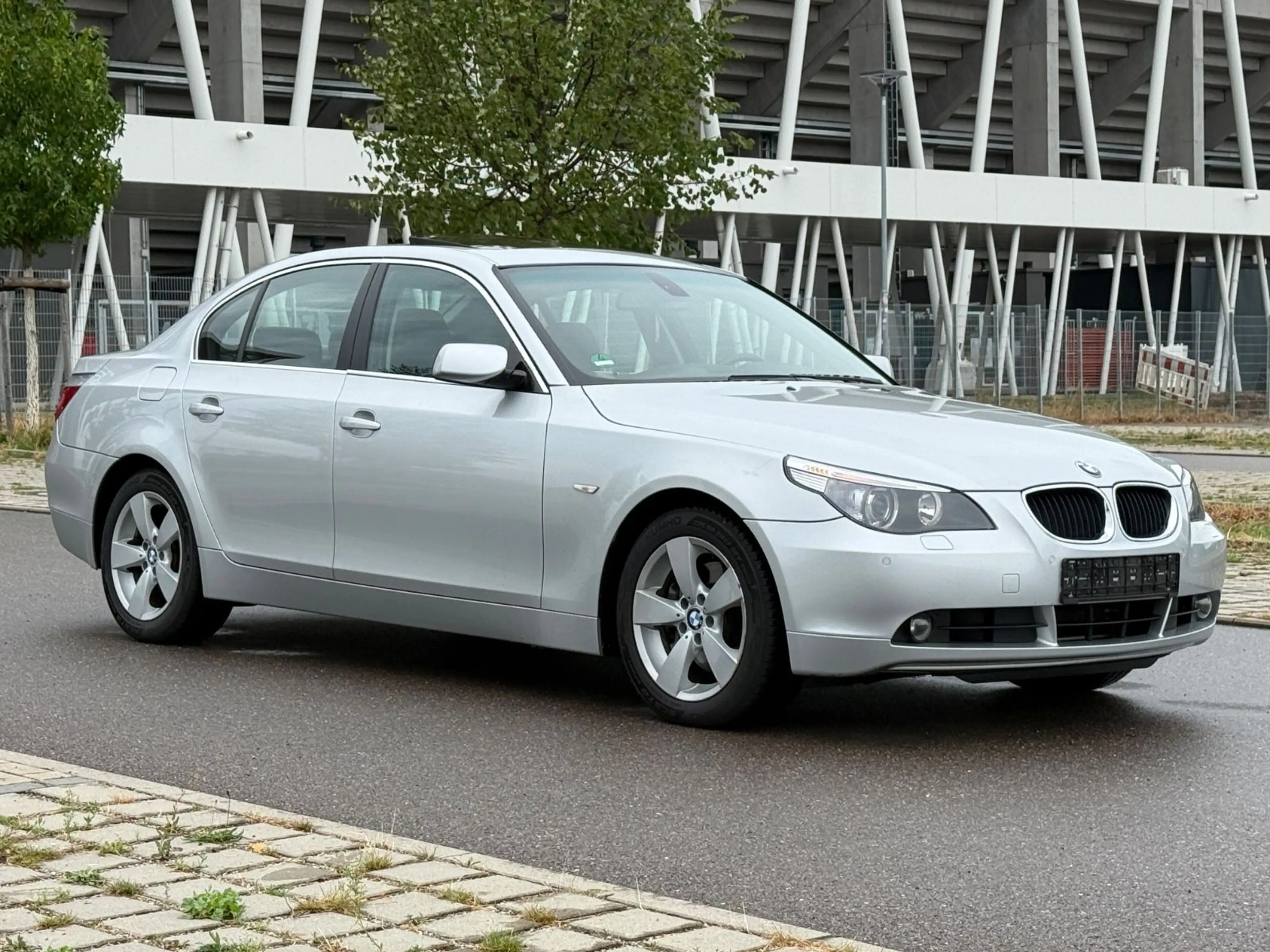 BMW 525 i xDrive , Leder , Automatik + Klima . — photo 3