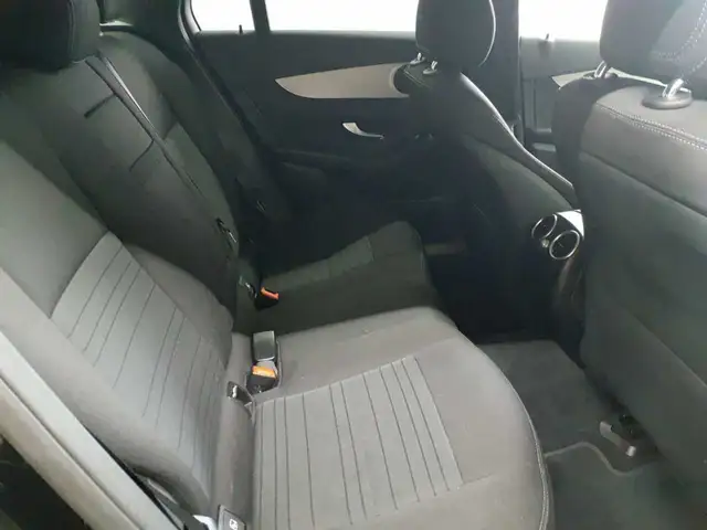 Mercedes-Benz GLC view 14