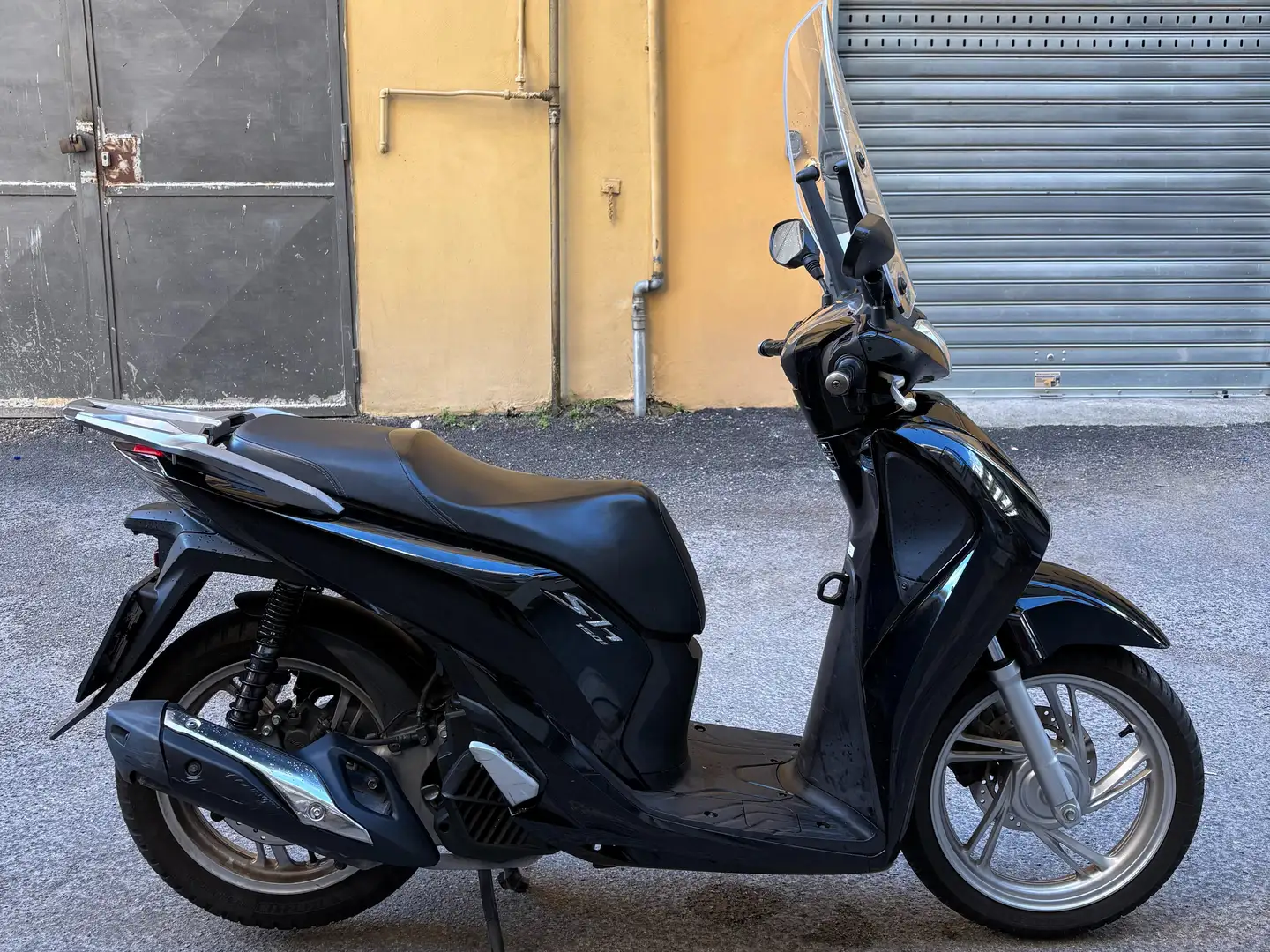 Honda SH 150i SH 150i nero lucido Noir - 1