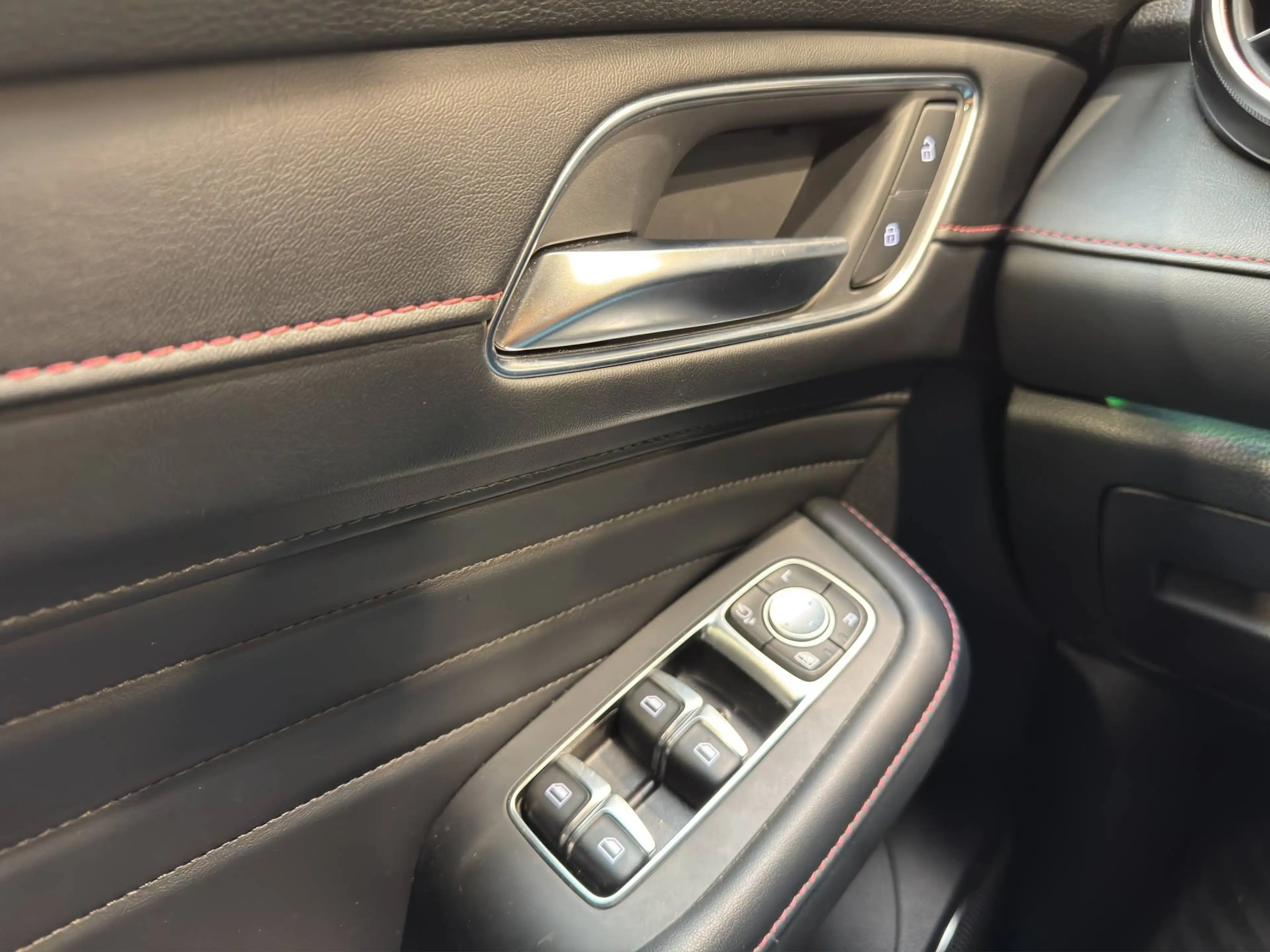 MG EHS EHS PHEV 1.5 Turbo Luxury (190 kW) — photo 12