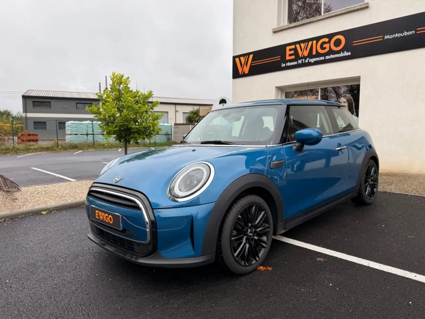 MINI 1.5 102CH ONE (F56) ESSENTIAL Bleu - 1