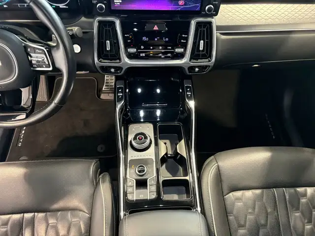 Kia Sorento view 12