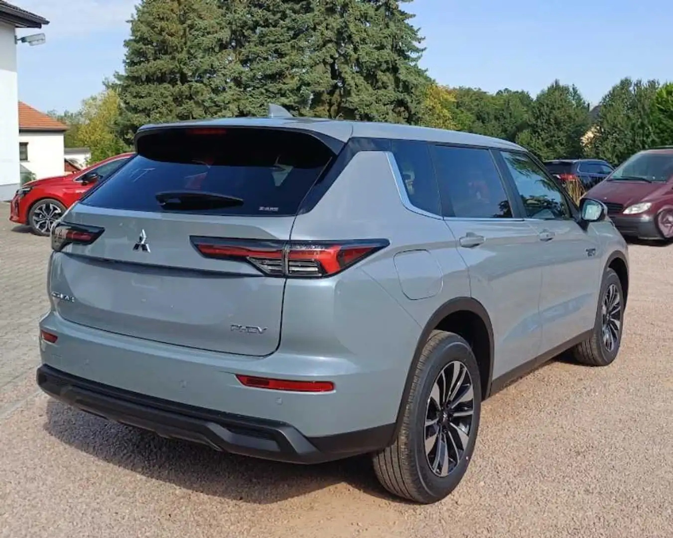 Mitsubishi Outlander 2.4L PHEV PLUS LED incl.Überführung NAVI LED Grau - 1