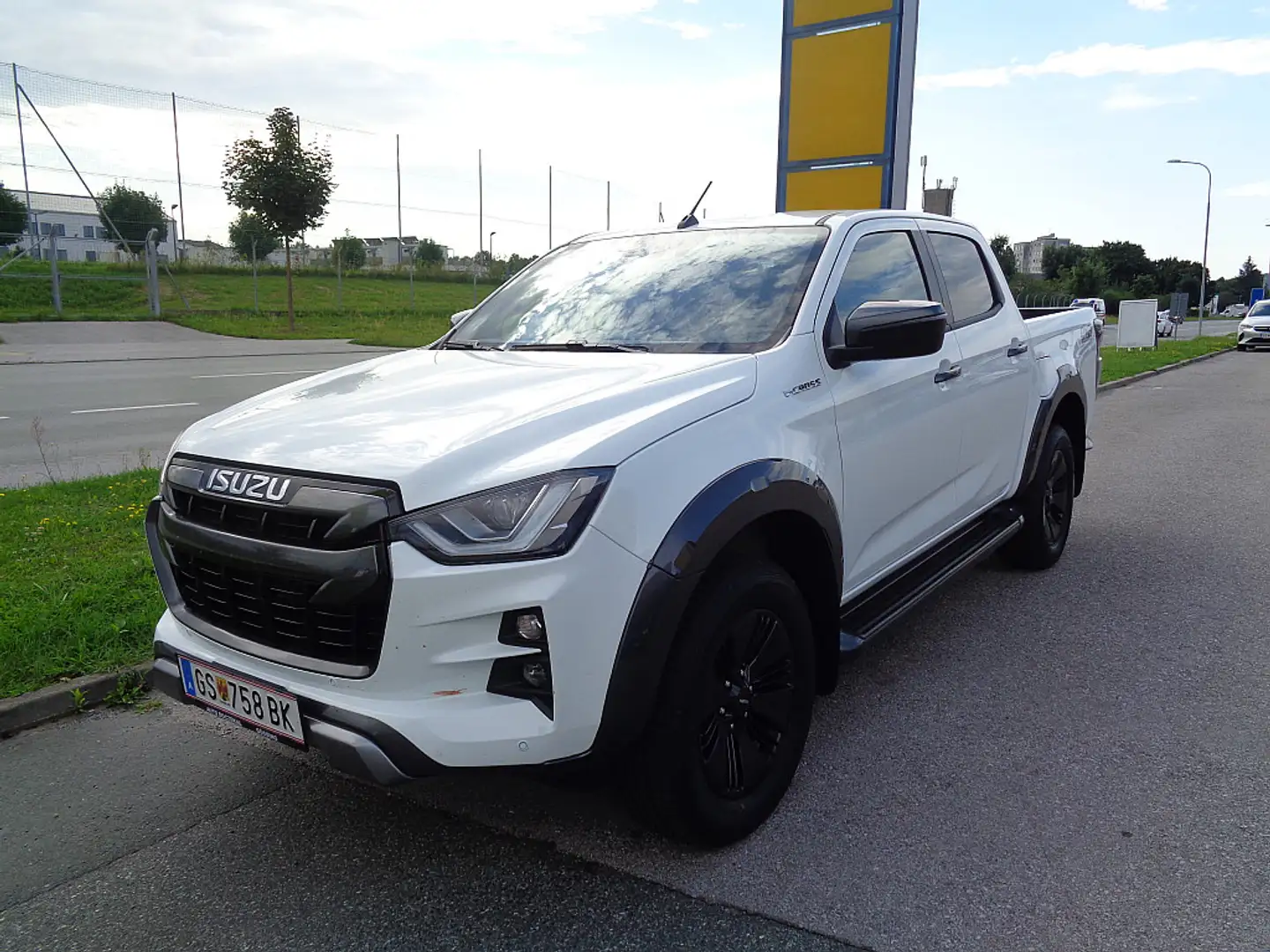 Isuzu D-Max D-MAX Double Cab 4x4 V-Cross A/T Weiß - 1