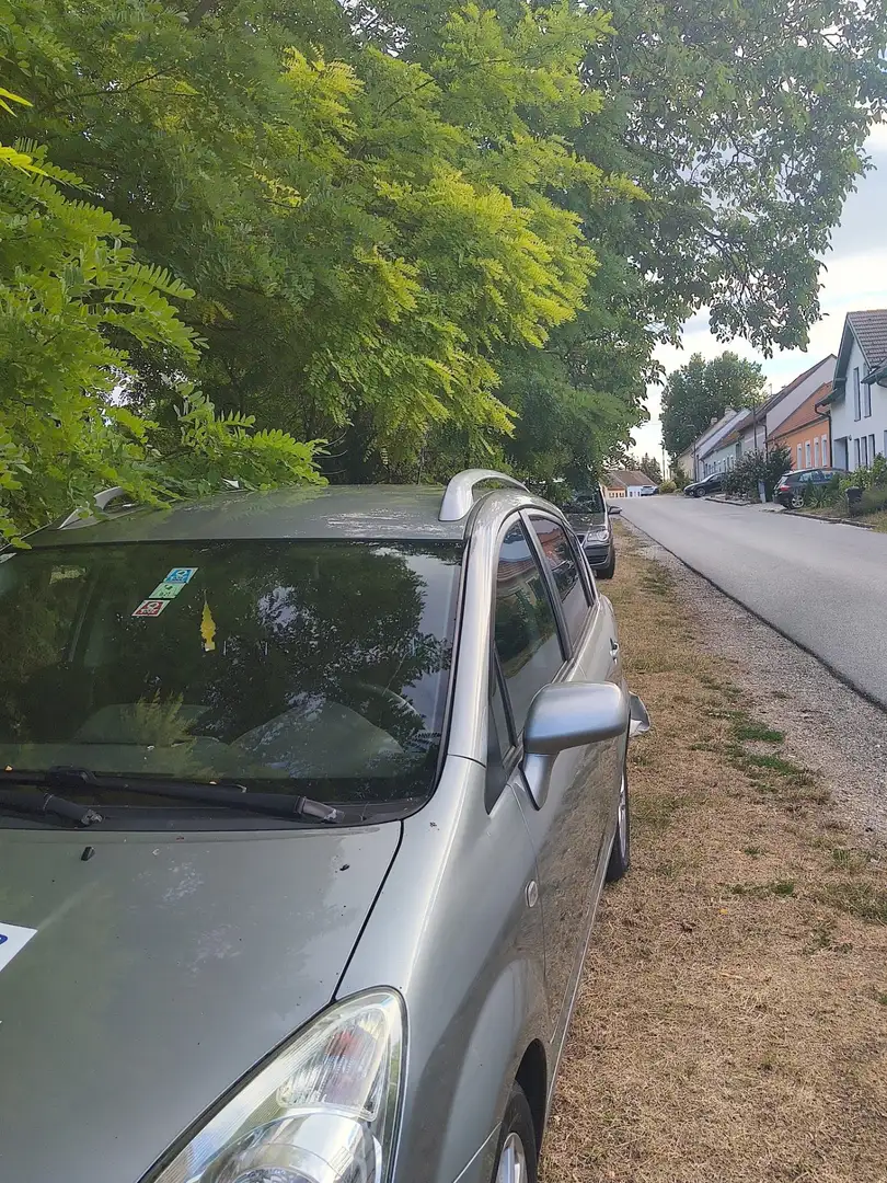 Toyota Corolla Verso 2,2 D-4D 135 Austria DPF - 1