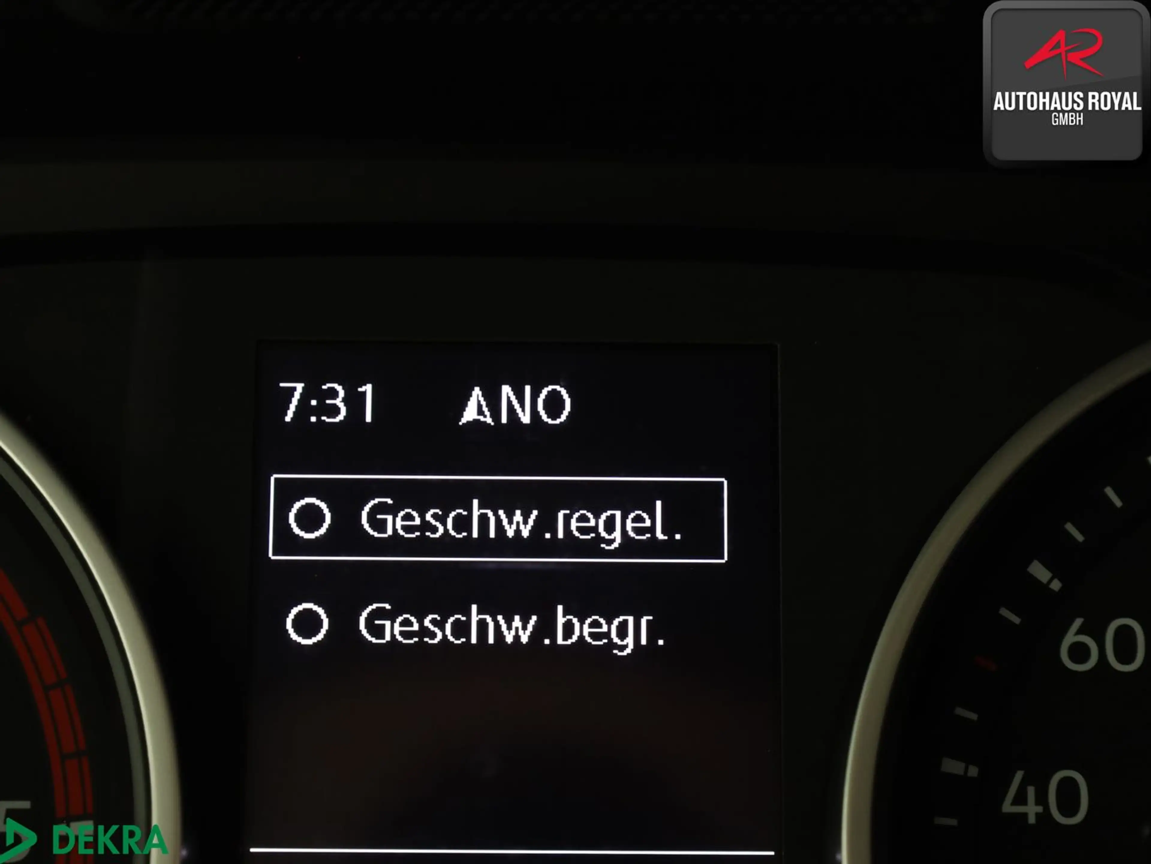 Volkswagen Crafter 2.0 TDI 50 KASTEN SCHWINGSITZ,KAMERA,AHK — photo 15