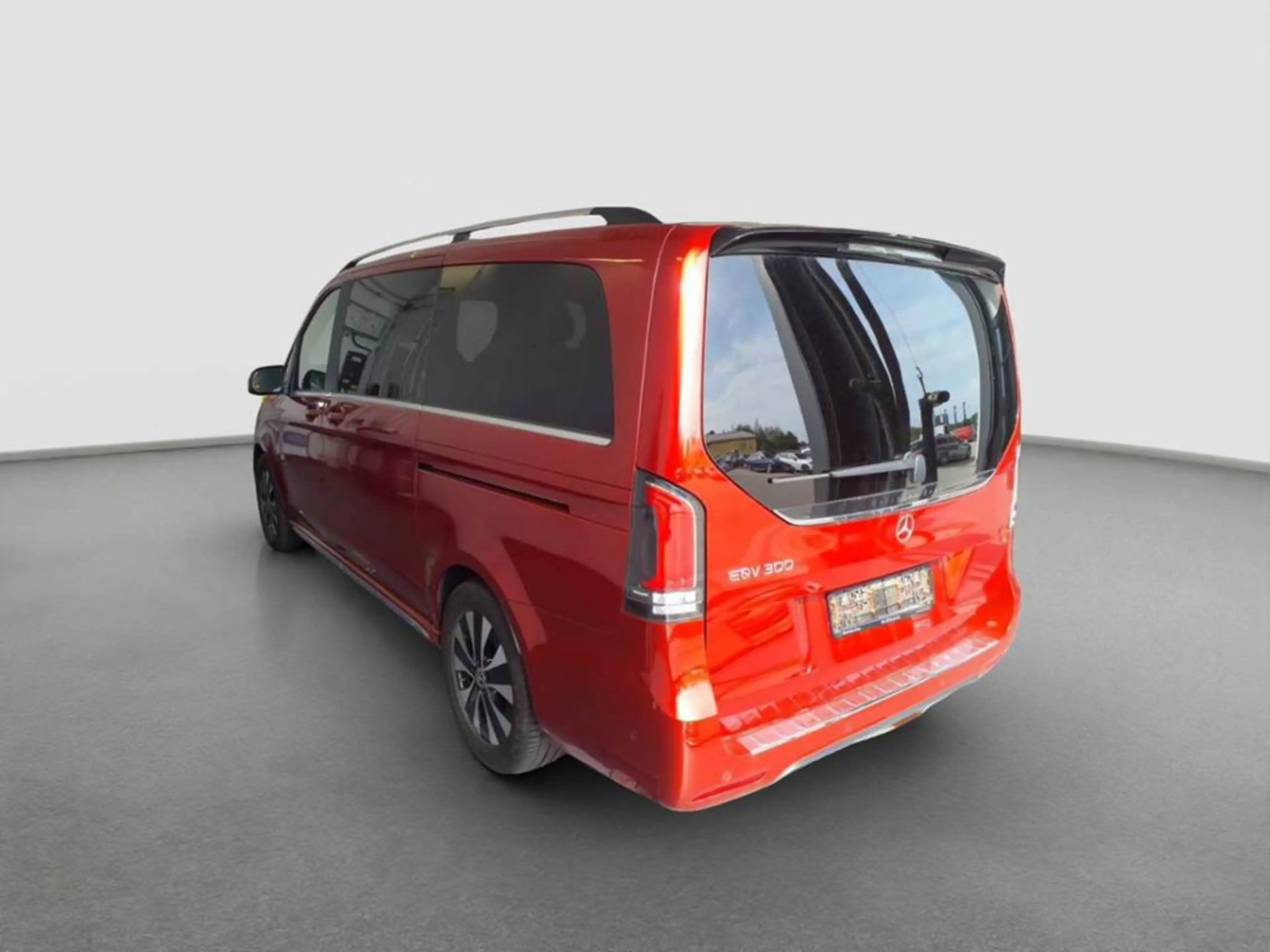 Mercedes-Benz EQV 300 AVANTGARDE Lang Panoramadach — photo 5