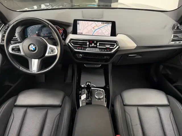 BMW X3 view 12