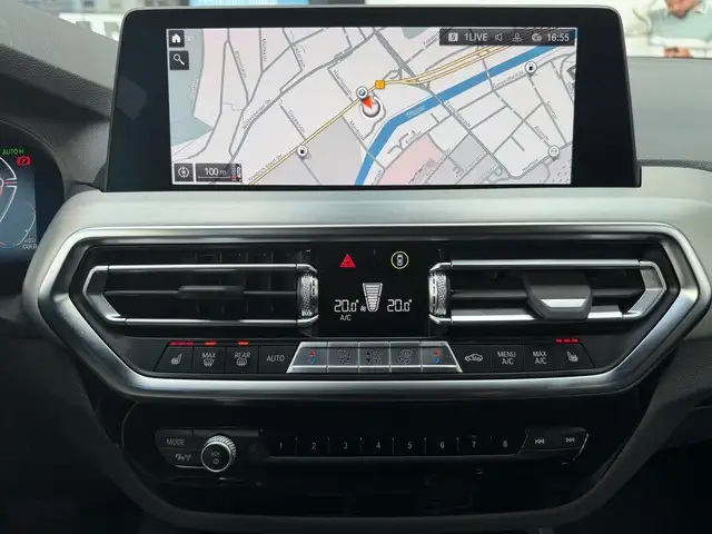 BMW X3 view 10