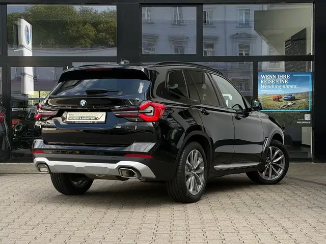 BMW X3 view 2